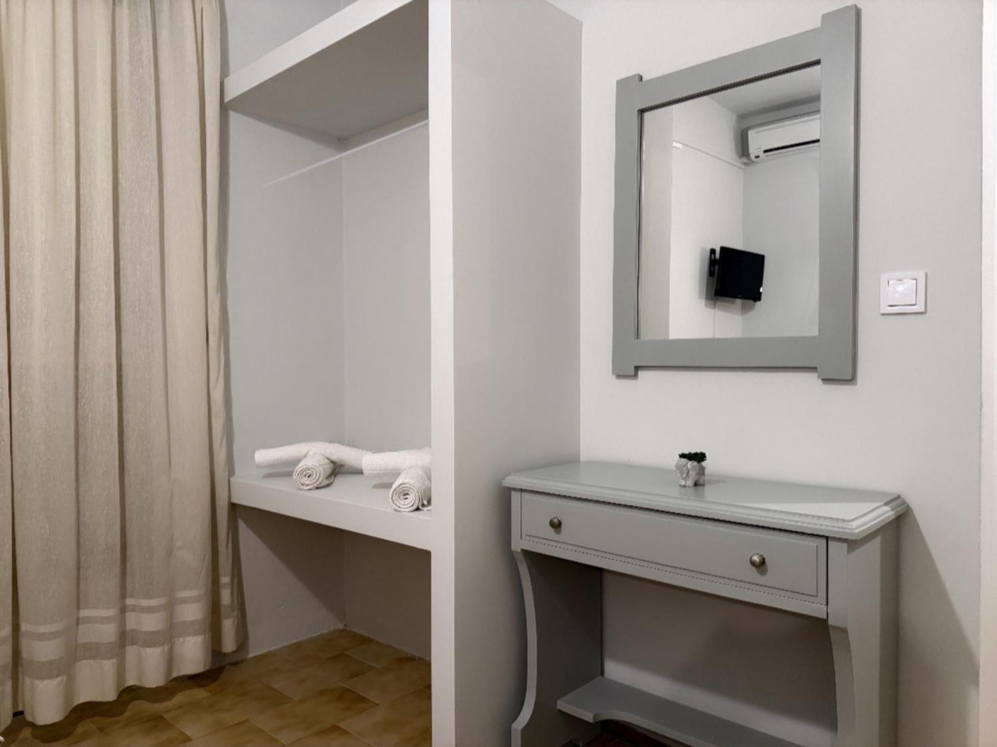 Konstantinos Apartments トロン エクステリア 写真